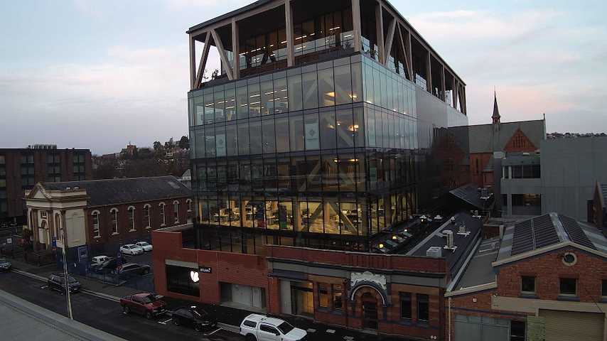 St Lukes Building Image